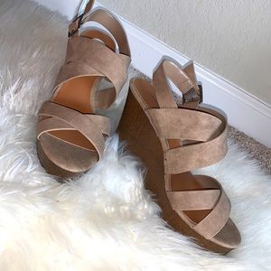 Indigo rd. Wedge heel